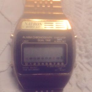 VNTG Natron Alarm Gold Quartz LC Watch